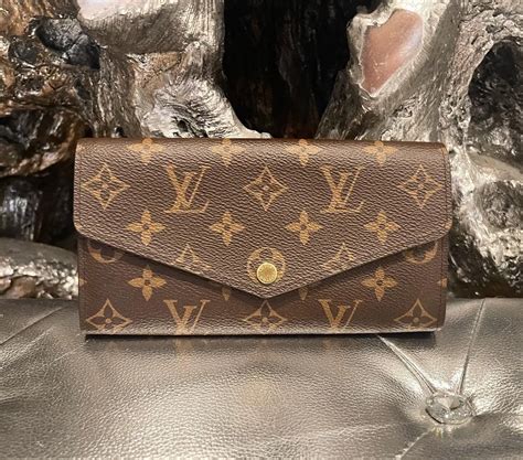 louis vuitton sarah wallet n63209|louis vuitton monogram canvas wallet.